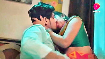 Desi saree kissing couple xxx video