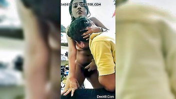 Tamil babe reverse cowgirl beach uncut sex video