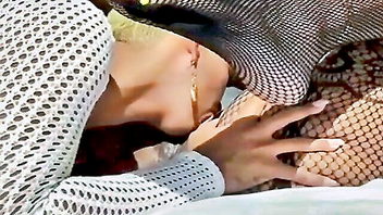 Ebony fishnets neck kiss porn video