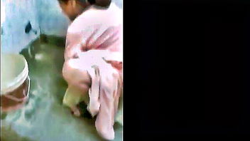 Punjabi bhabhi squirting over bucket hardcore sex