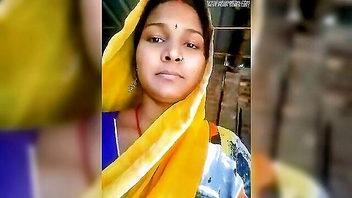 Desi village bhabhi cleavage tease explicit porn