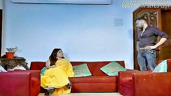 Rajsi Verma bhabhi seduces pizza boy sex video
