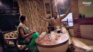 Desi bhabhi in green saree sex video