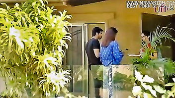 Desi guy with busty sisters uncut sex video