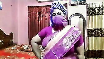 Curvy desi aunty anal tease explicit porn