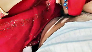 Desi bhabhi red saree closeup porn clip