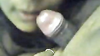 Desi bhabi handjob and blowjob uncut sex video