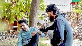 Jollu Tamil babe foursome outdoors porn movie