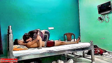 Indian aunty cowgirl creampie porn clip