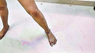 Close-up desi feet and anklet porn movie