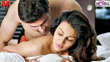 Indian bhabhi topless neck kiss uncut sex video
