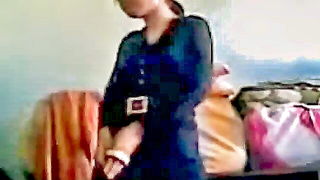 Indian teen posing naughty hotel xxx clip