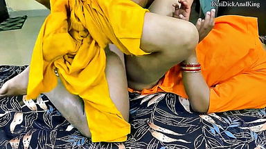 Desi wife in yellow saree porn video