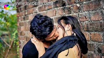 Desi girlfriend kissed against brick wall porn clip