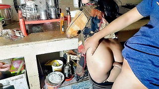 Desi aunty kitchen doggy style porn movie
