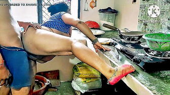 Desi stepmom kitchen creampie full scene