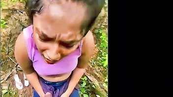 Tamil girl outdoor POV squatting xxx clip
