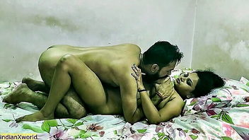 Indian husband fucks curvy bhabhi porn video
