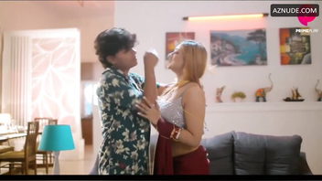 Khushi Mukherjee saree seduction scene porn video