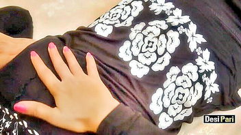Pari bhabhi big boobs tease sex video
