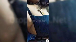 Tamil aunty flashing cleavage porn clip