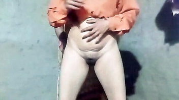 Slim Indian man solo flash xxx clip