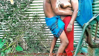 Niks Indian fondles Bangla bust outdoors porn video