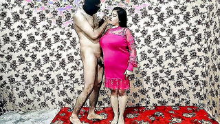 Busty Indian bhabhi doggy style uncut sex video