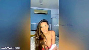 Poonam Pandey pink top cleavage porn clip