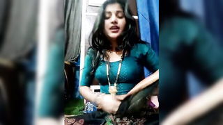 Anupama Jhoshi teal saree cleavage porn clip