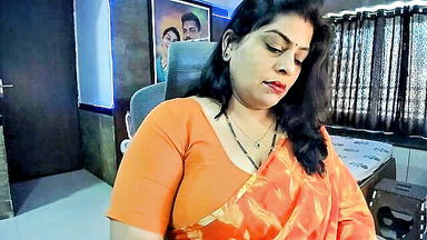 Tarivishu23 Indian MILF saree tease porn movie