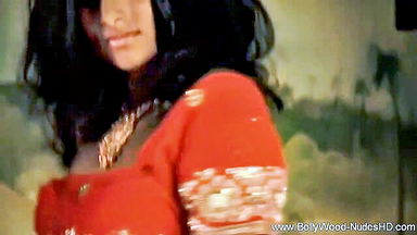 Desi milf in red blouse explicit porn