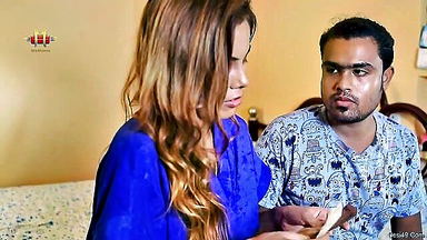 Desi bhabhi seduces plumber porn video