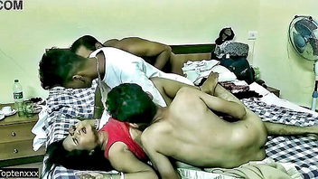 Desi bhabhi shared on bed sex video