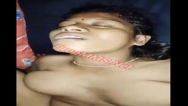 Tamil Aunty missionary bed sex porn movie